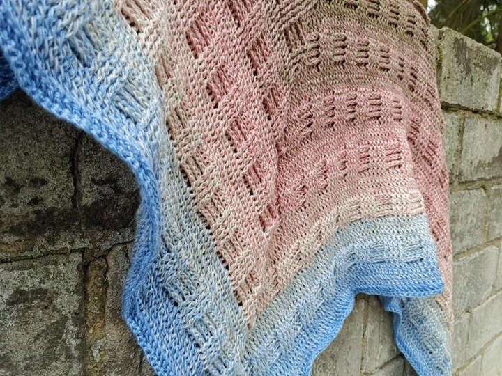 Häkelanleitung Both Sides flaches Dreieckstuch