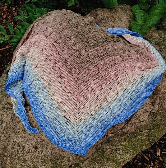 Häkelanleitung Both Sides flaches Dreieckstuch