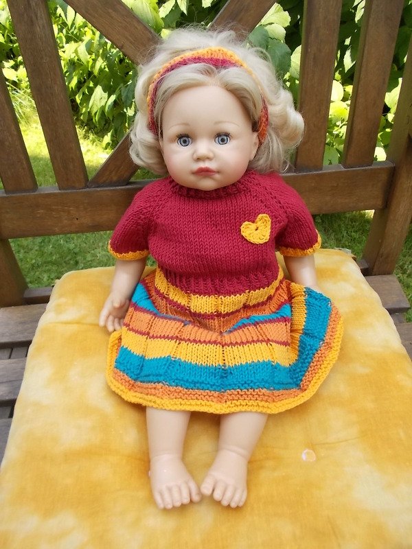 Buntes Raglankleidchen für Puppen - Strickanleitung - Bild 3