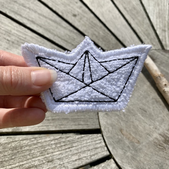 Abschminkpad Papierboot Stickdatei ITH 10x10 cm