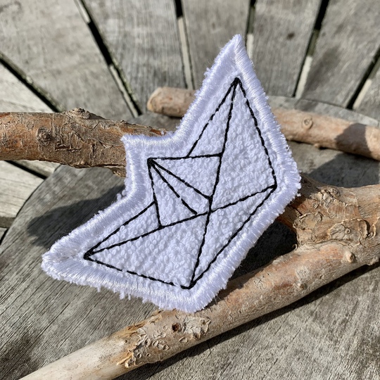 Abschminkpad Papierboot Stickdatei ITH 10x10 cm