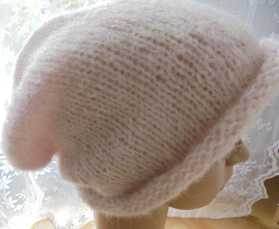 Weiche Mütze mit Rollrand aus Alpaka mit Seide