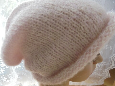 Weiche Mütze mit Rollrand aus Alpaka mit Seide