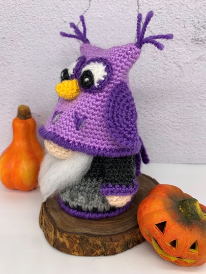 Crochet pattern halloween gnome owl