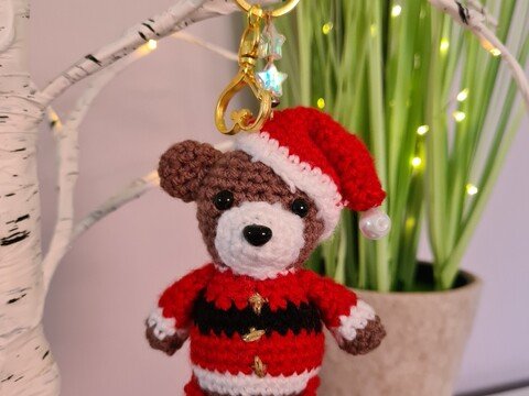 Häkelanleitung Schlüsselanhänger Weihnachts-Bärchen