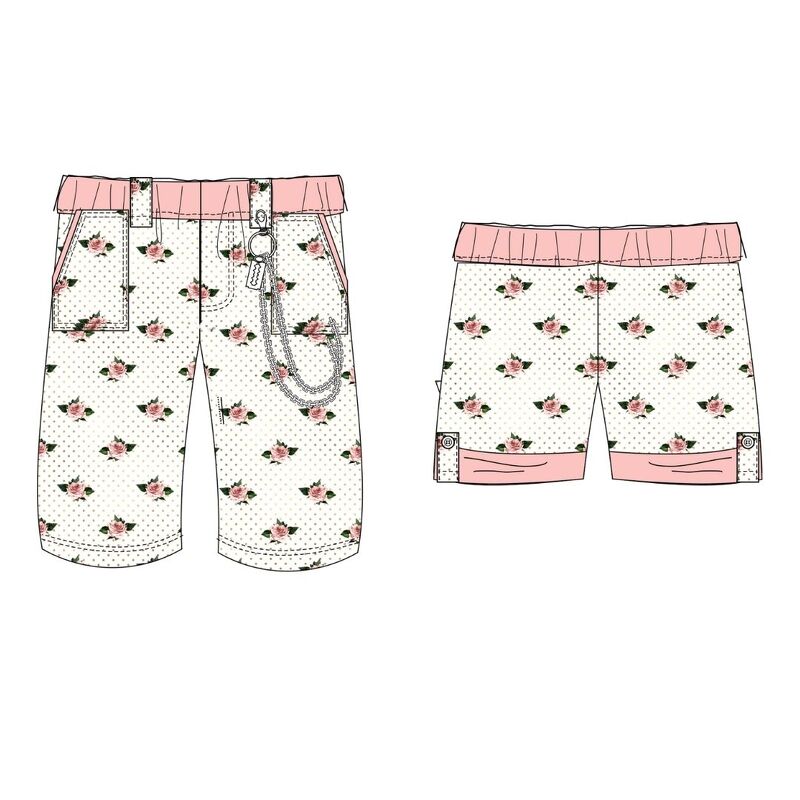 Zwei Schnittmusterzeichnungen für Kinderhosen: Caprihose und Shorts mit Rosen- und Tupfenmuster und rosa Bündchen.