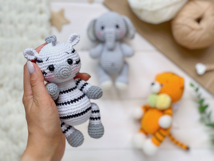 Safari Zebra Häkelanleitung Amigurumi PDF