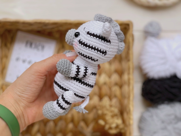 Safari Zebra Häkelanleitung Amigurumi PDF