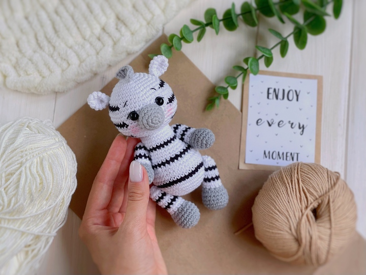 Safari Zebra Häkelanleitung Amigurumi PDF