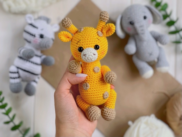 Amigurumi Crochet pattern Safari Giraffe
