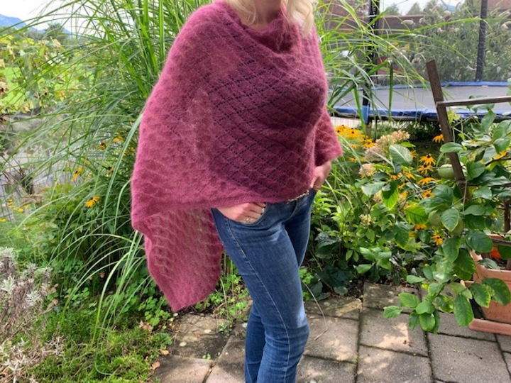 Sommerponcho Federleicht