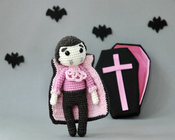 Halloween Amigurumi Crochet Pattern Vincenzo the Vampire