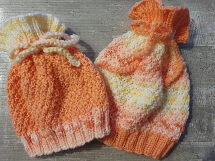 Strickanleitung Babymütze mit Kordel zum Zusammenziehen in zwei Größen!