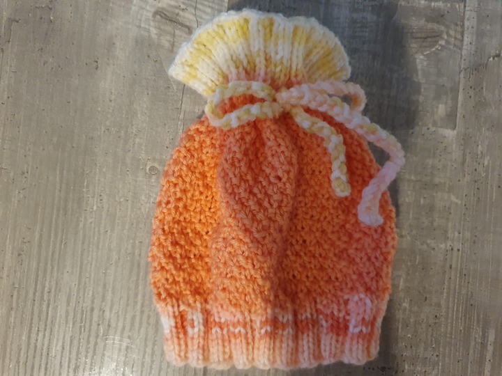 Strickanleitung Babymütze mit Kordel zum Zusammenziehen in zwei Größen!