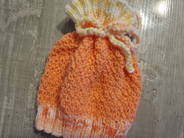 Strickanleitung Babymütze mit Kordel zum Zusammenziehen in zwei Größen!