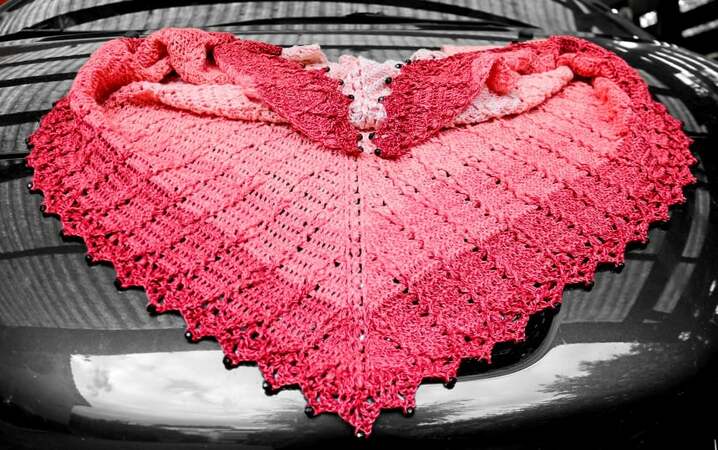 "Malawi" flat triangular scarf - crochet pattern