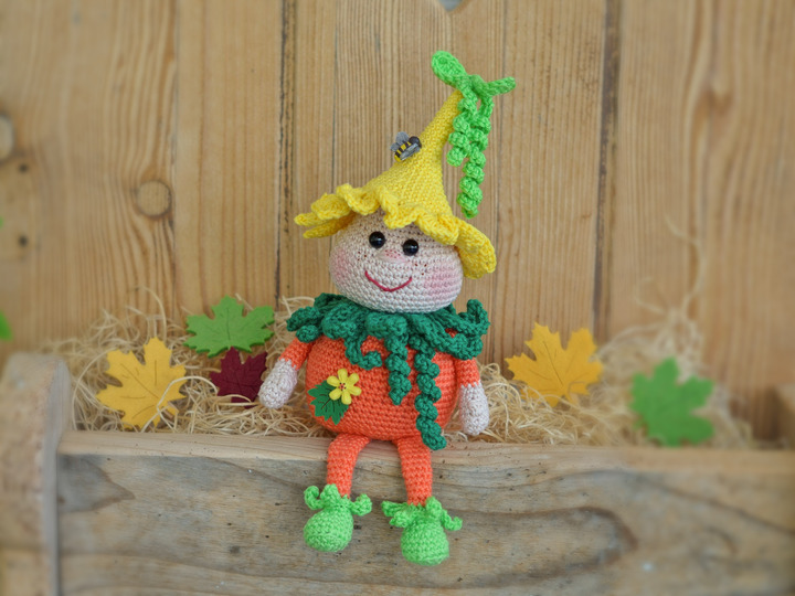 kleiner Kantenhocker "kleiner Bruder von Kürbis Karlchen" Herbst