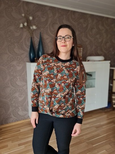 Schnittmuster Pullover/Hoodie mit Twist am Saum Damen Gr. 32 - 62