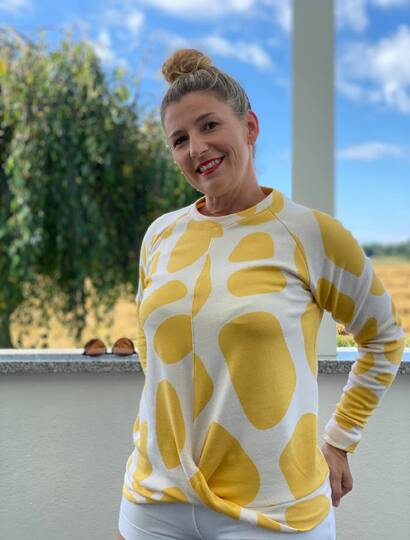 Schnittmuster Pullover/Hoodie mit Twist am Saum Damen Gr. 32 - 62