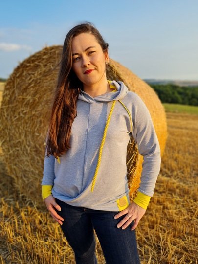 Schnittmuster Pullover/Hoodie mit Twist am Saum Damen Gr. 32 - 62