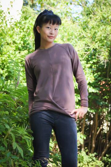Schnittmuster Pullover/Hoodie mit Twist am Saum Damen Gr. 32 - 62