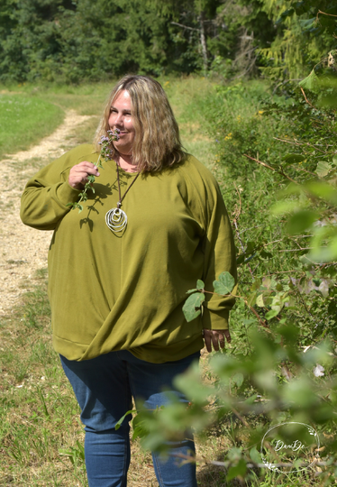 Schnittmuster Pullover/Hoodie mit Twist am Saum Damen Gr. 32 - 62