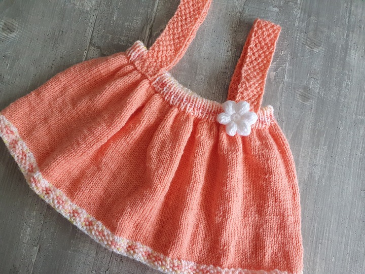 Strickanleitung Baby Röckchen ohne Seitennaht Größe 62/68!