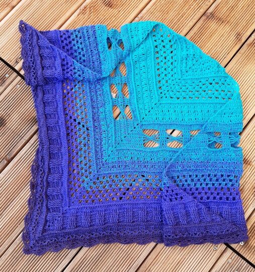 CAL Dreieckstuch "Amalthea"