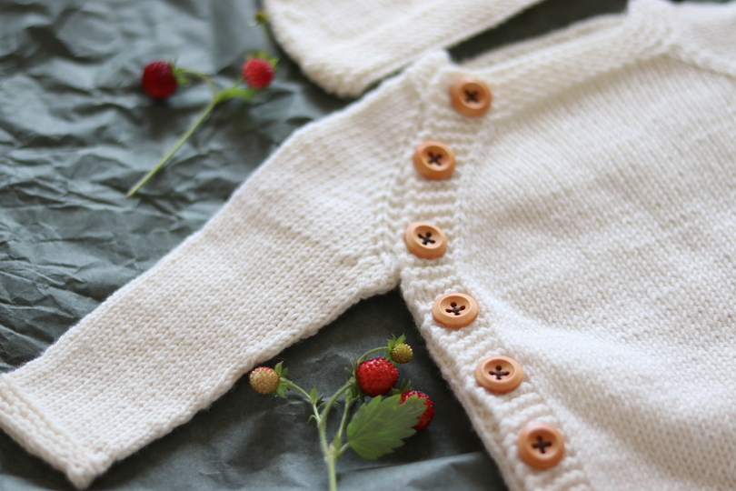 Strickanleitung | Fridas Schlüttli mit Mütze