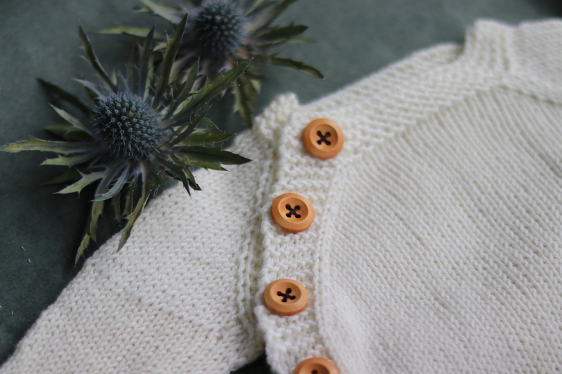 Strickanleitung | Fridas Schlüttli mit Mütze