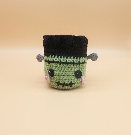 Frankenstein and Bride Pouches- Crochet Pattern