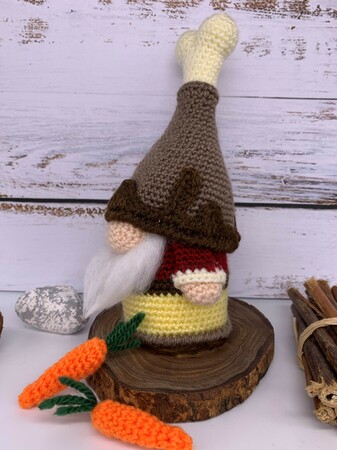 Crochet Pattern Thanksgiving Gnome with Turkey Leg
