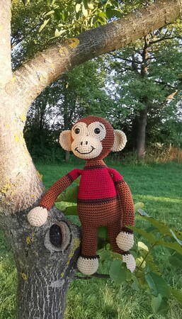 Georgie Monkey - crochet pattern