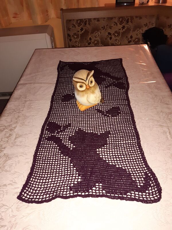 Tischläufer "Katze mit Schmetterling" Häkelanleitung