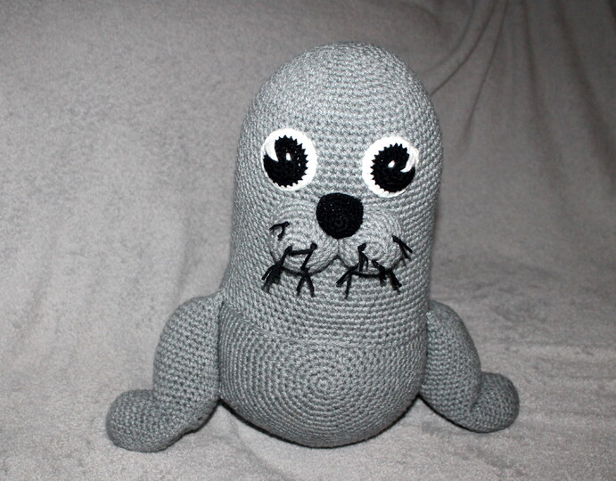 Crochet Seal Betty and Her Baby – Two Big Cuddly Animals (EN & DE)
