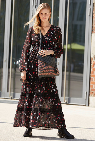 Häkelanleitung: Crossbody-Tasche mit asymmetrischer Klappe