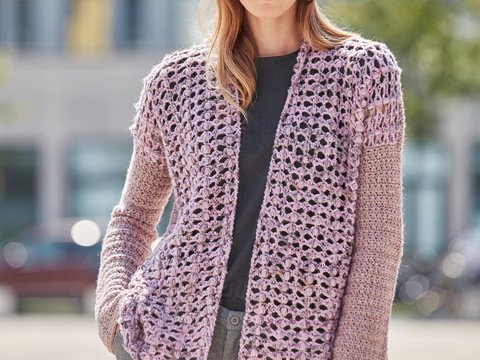 Häkelanleitung: Rosafarbener, gehäkelter Cardigan mit abgesetzten Ärmeln