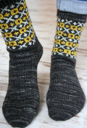 knitting pattern Filisur socks stranded colorwork