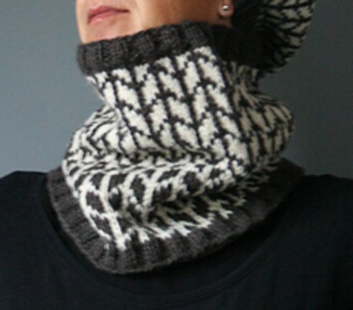 knitting pattern Editha Cowl Neckwarmer