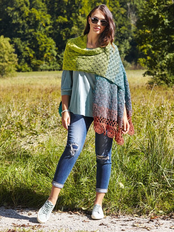 Häkelanleitung: Häkeltuch in Regenbogenfarben mit hübschen Borten