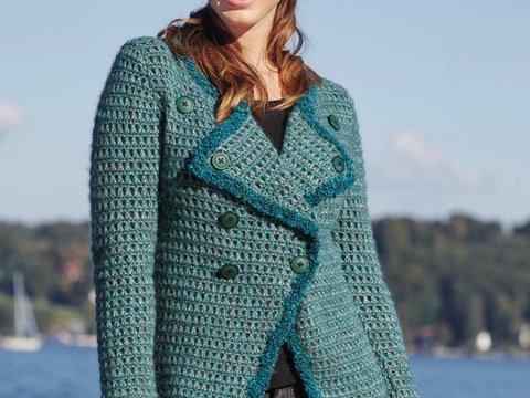 Häkelanleitung: Trendige, gehäkelte Blazer-Jacke im Chanel-Stil