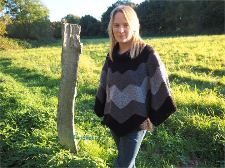 Poncho im Wellenmuster für Sommer oder Winter