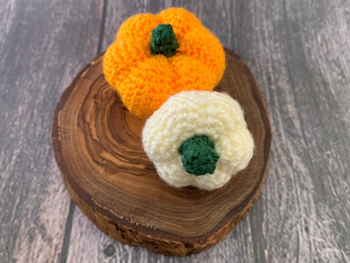 Häkelanleitung für 6 Kürbisse