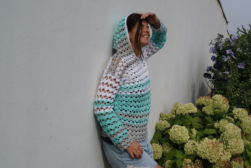 Kapuzenpulli HIP (Gr. S/M, L/XL)