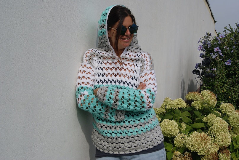 Kapuzenpulli HIP (Gr. S/M, L/XL)