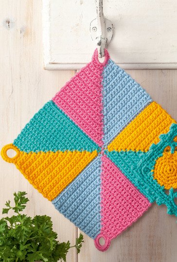 Häkelanleitung: Gehäkelte Topflappen in Blau, Gelb, Pink und Grün