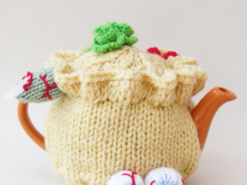Sweeney Todd Pie Tea Cosy Knitting Pattern