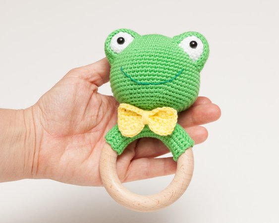 Crochet frog rattle pattern, frog teether pattern