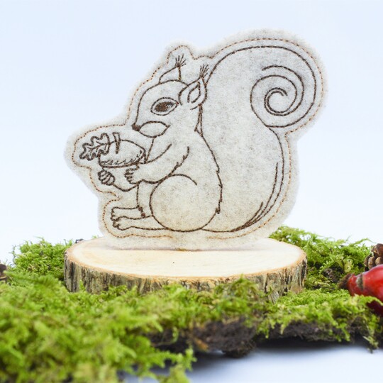 ITH Stickdatei Eichhörnchen in 3 Größen