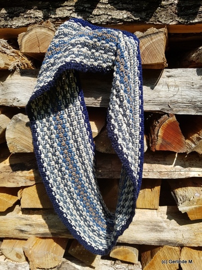 Perfo Loop - a simple loop/cowl  with a great effect